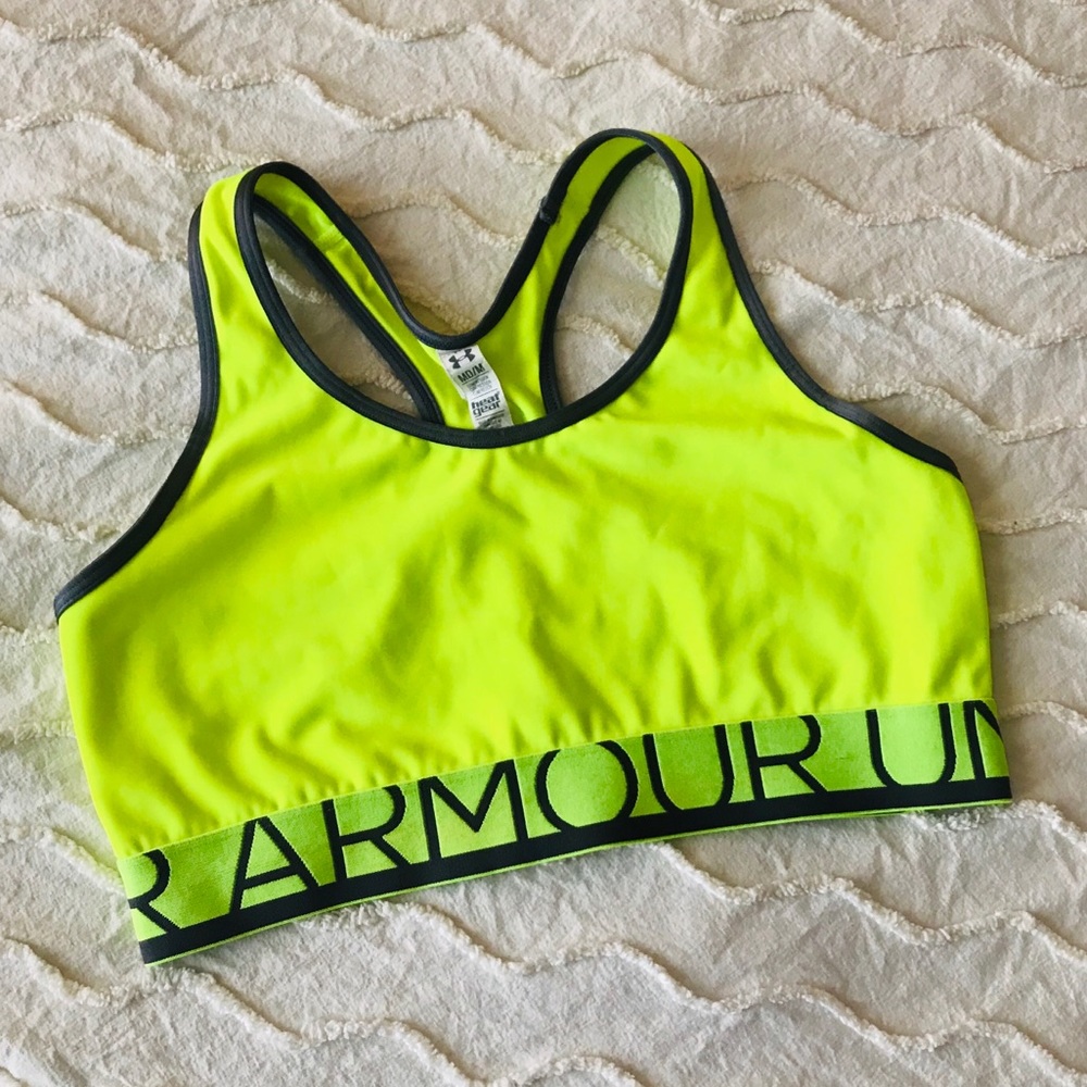 Under Armour neon sports bra 🌙3/$15 bras🌙